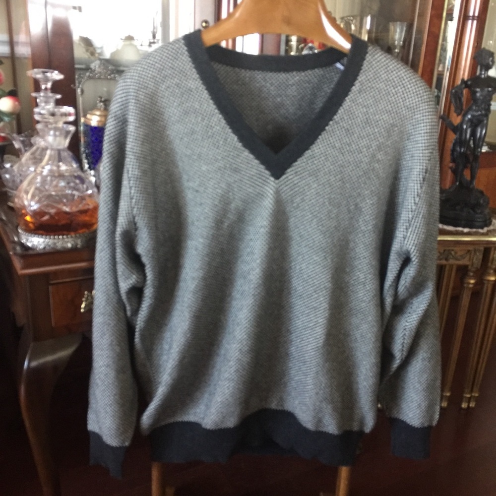 Men’s Contrast Trim V Neck Cashmere Sweater XL
